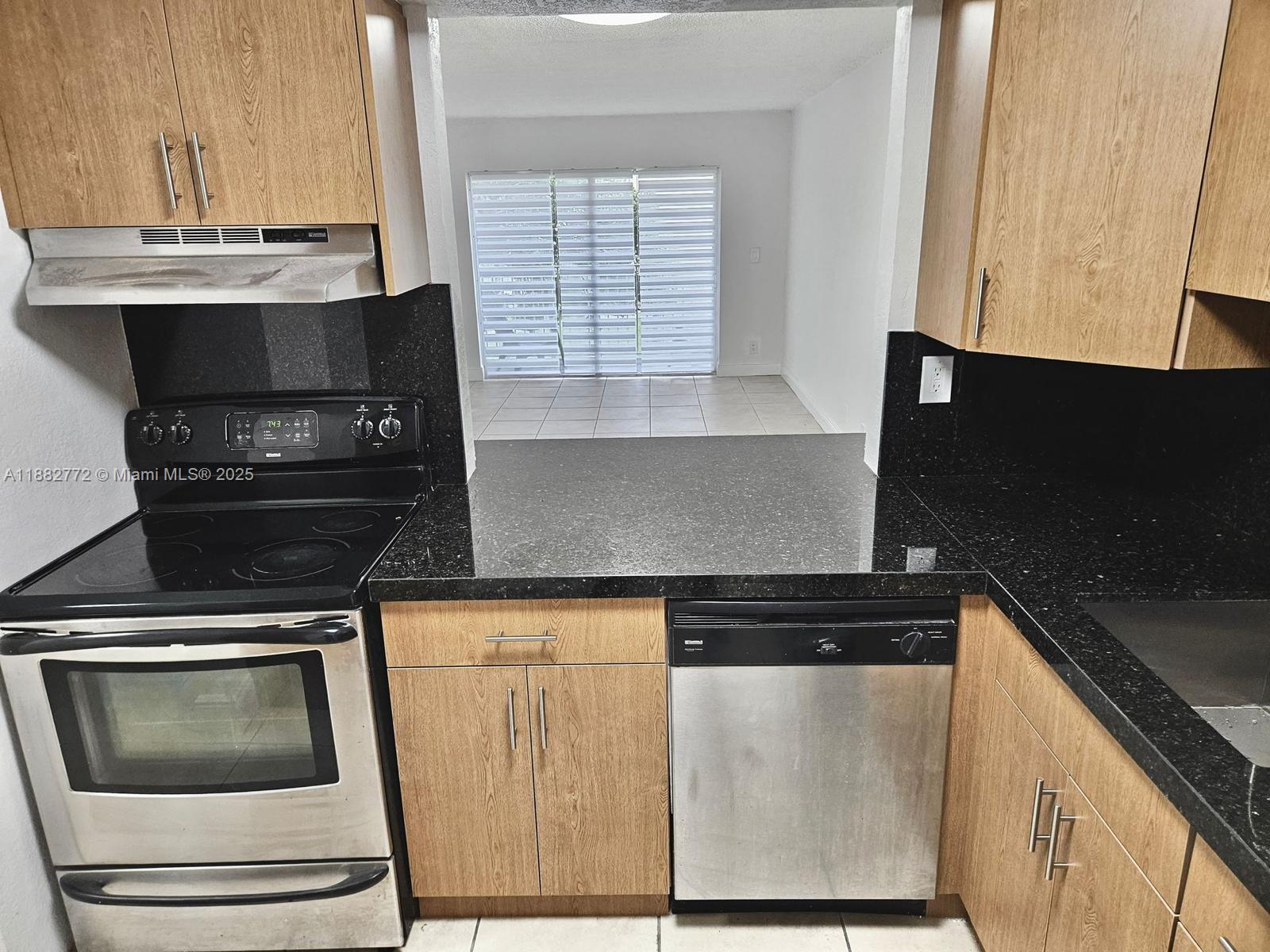 5201 Geneva Way # 201, Doral Unit: 201