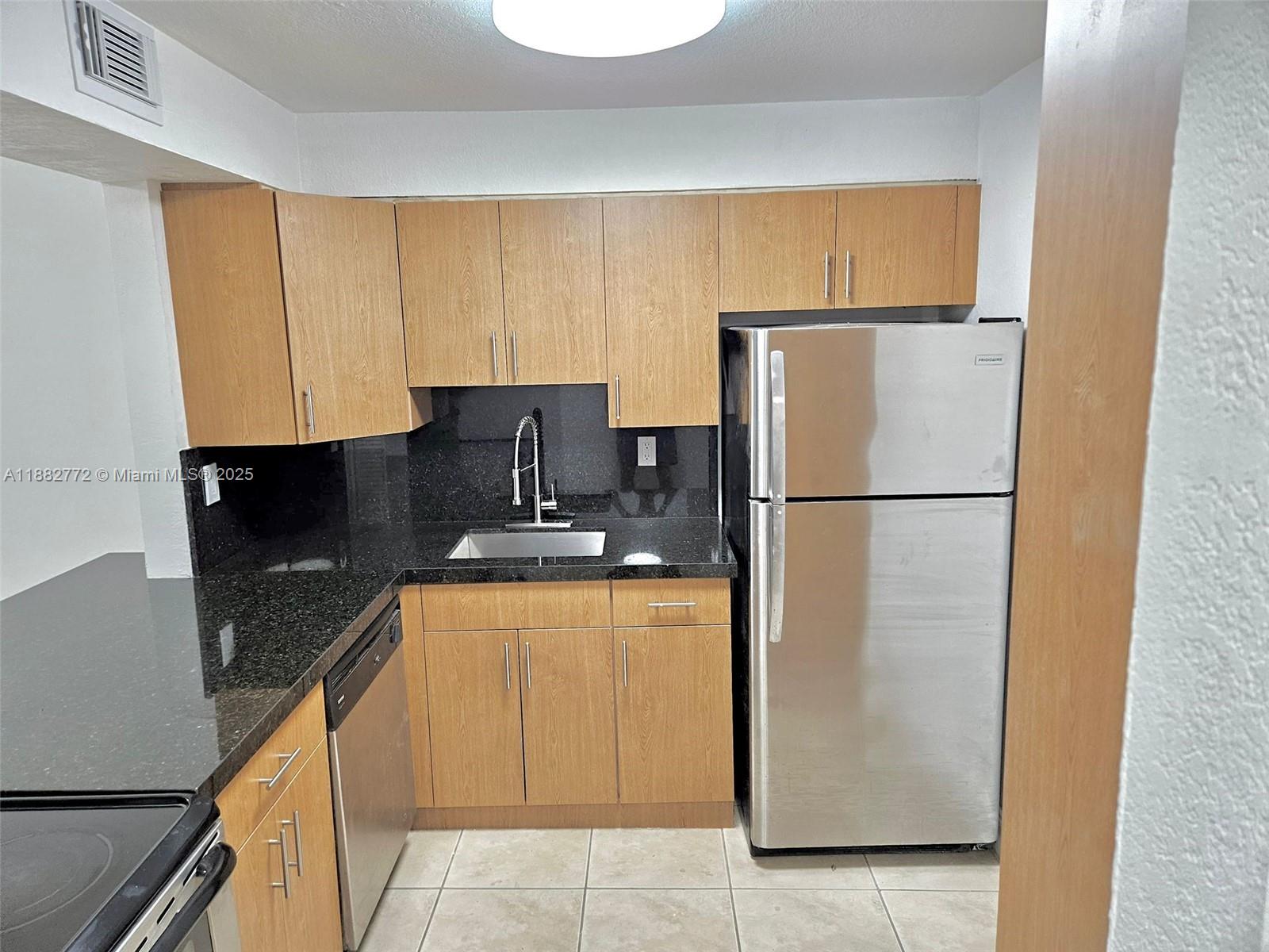 5201 Geneva Way # 201, Doral Unit: 201