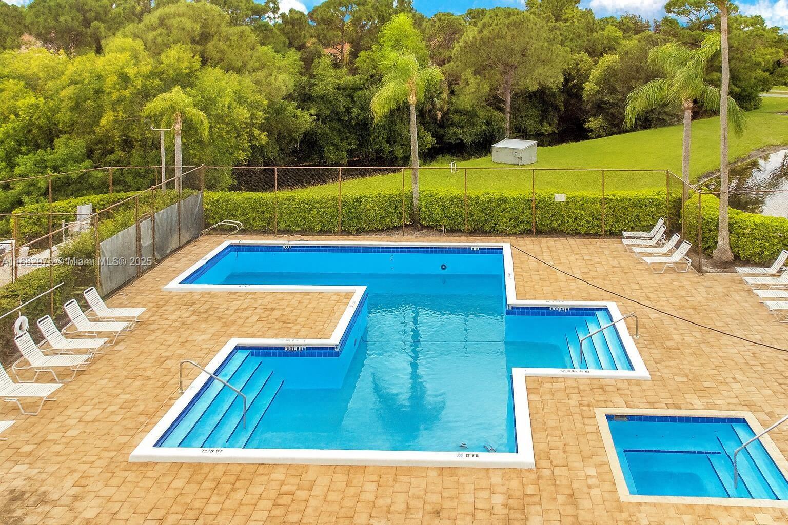 7104 SE Bunker Hill Dr