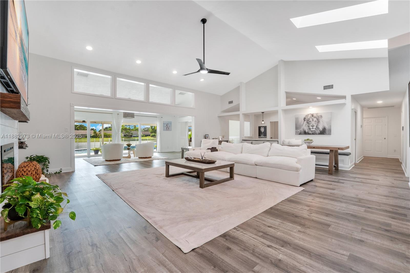 7104 SE Bunker Hill Dr