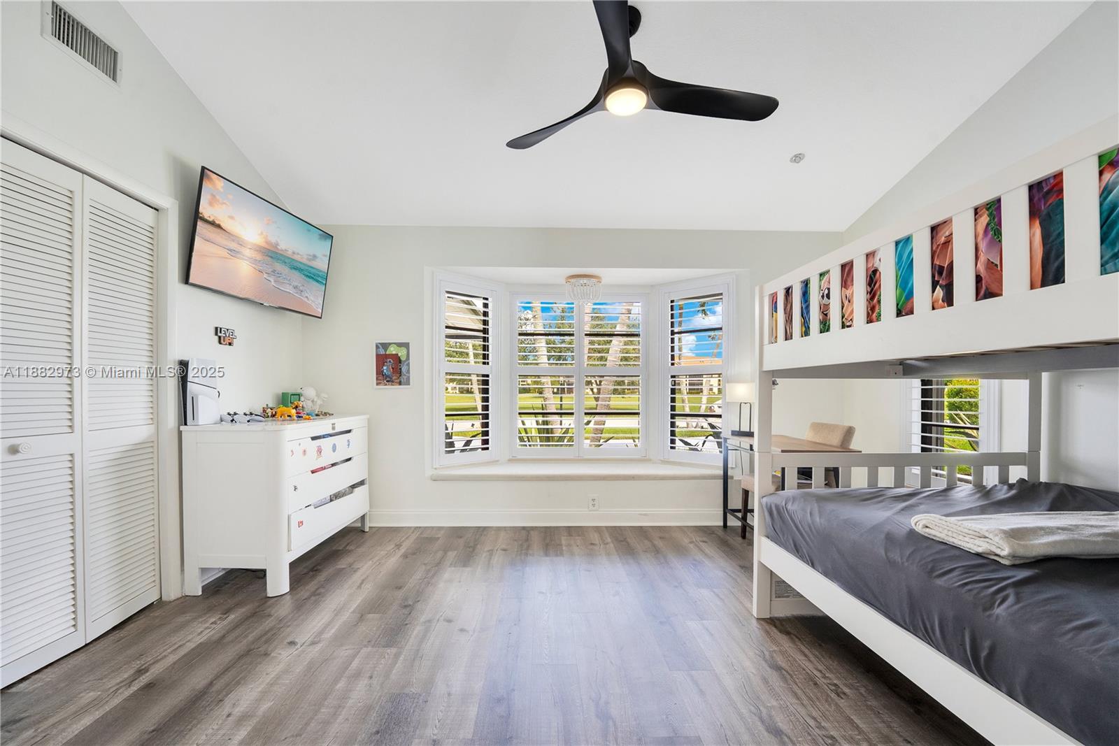 7104 SE Bunker Hill Dr