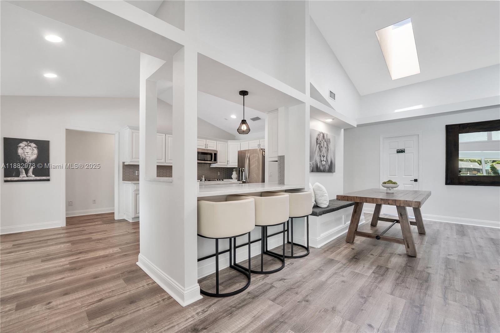 7104 SE Bunker Hill Dr