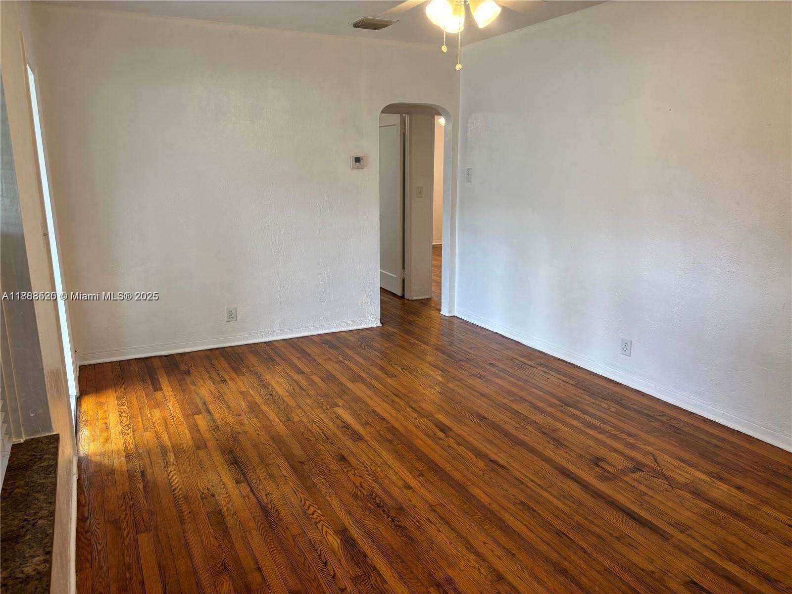 1842 Funston St # 2 Unit: 1-2