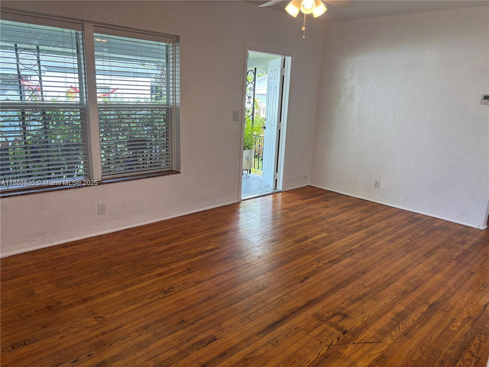 1842 Funston St # 2 Unit: 1-2