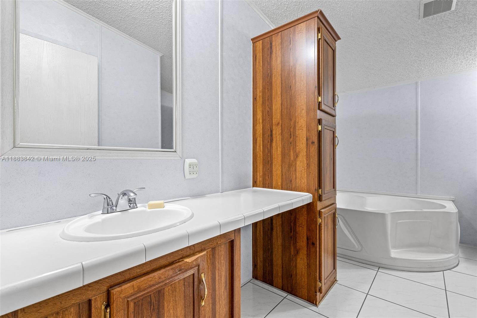 278 King Ave