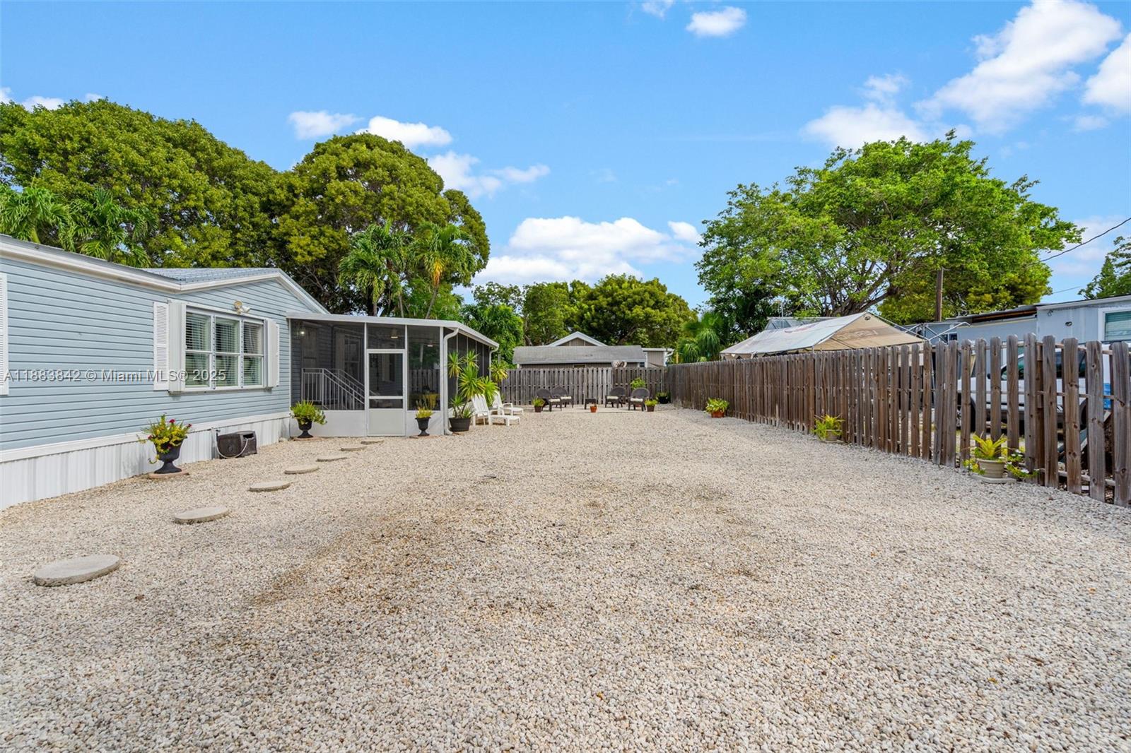 278 King Ave