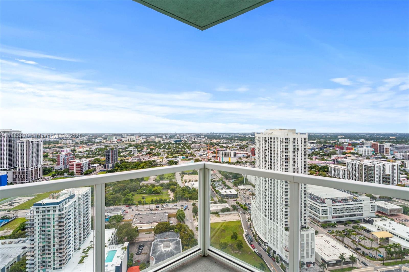 1900 N Bayshore Dr # 4018