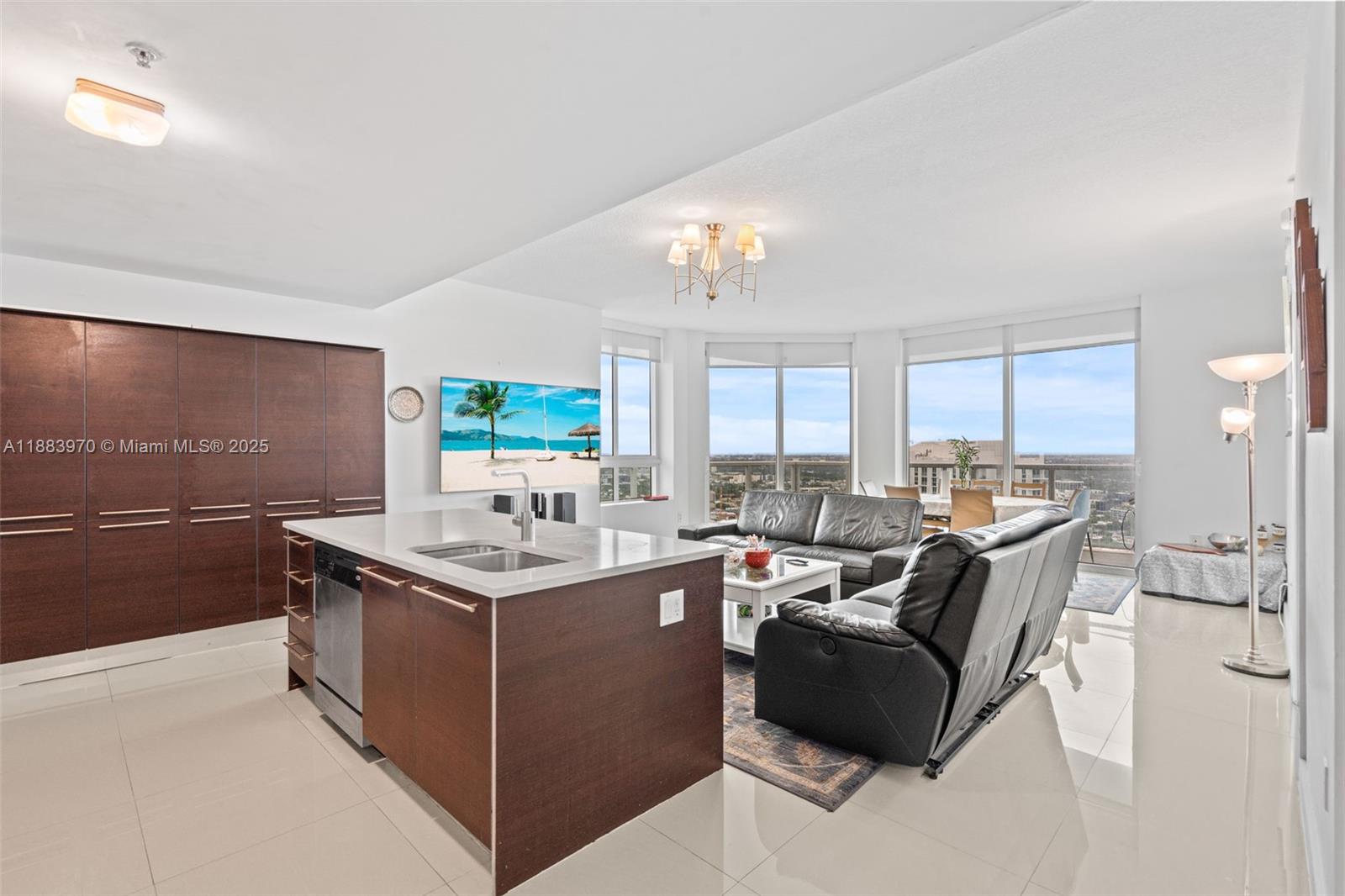 1900 N Bayshore Dr # 4018