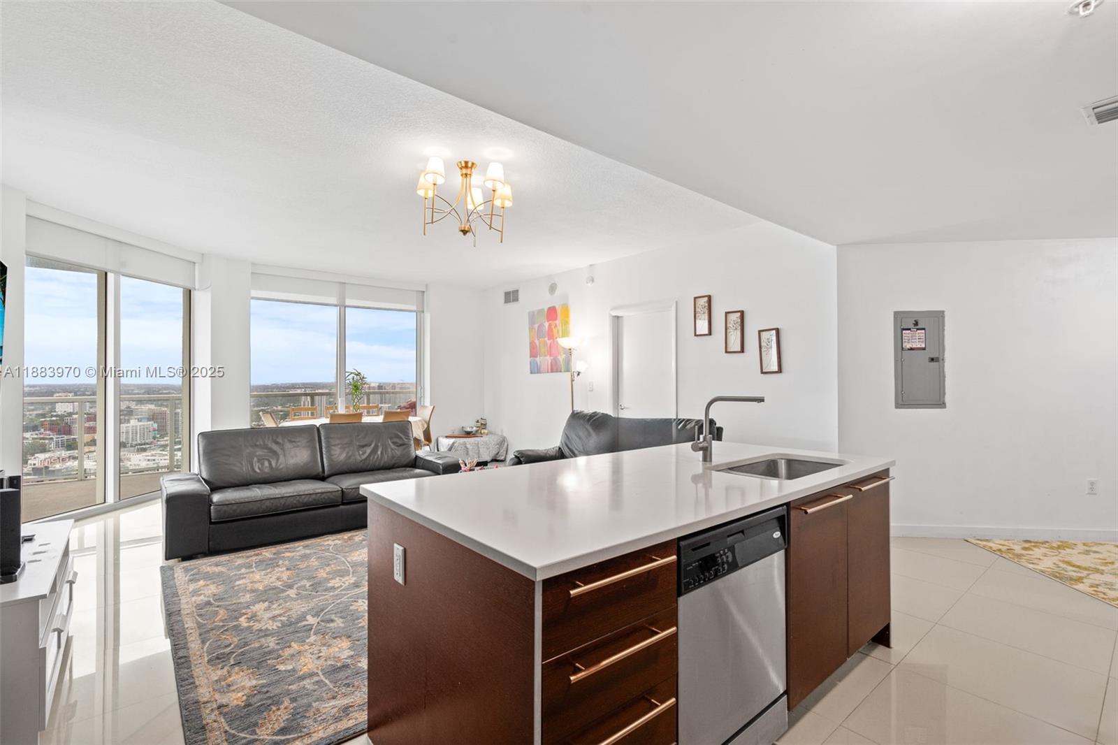 1900 N Bayshore Dr # 4018