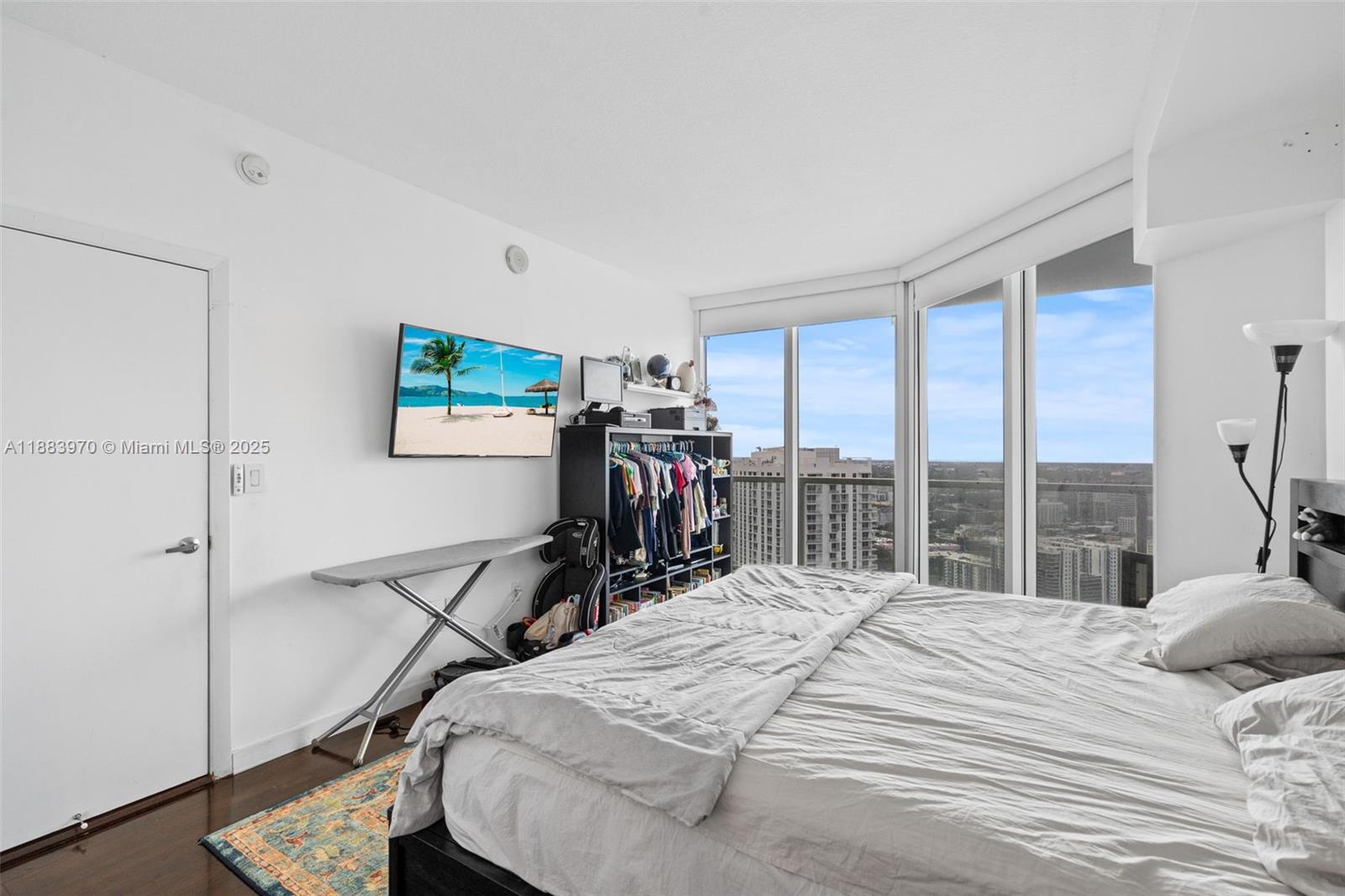 1900 N Bayshore Dr # 4018