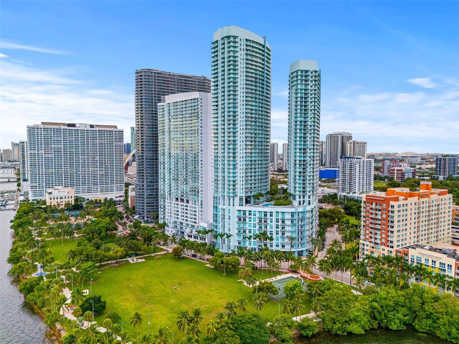 1900 N Bayshore Dr # 4018