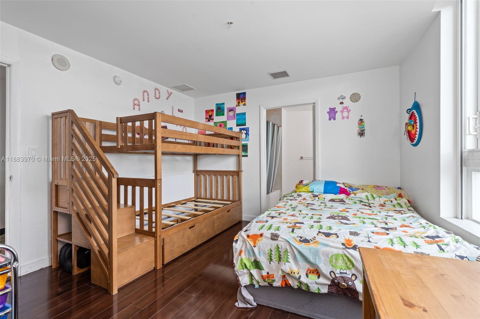 1900 N Bayshore Dr # 4018
