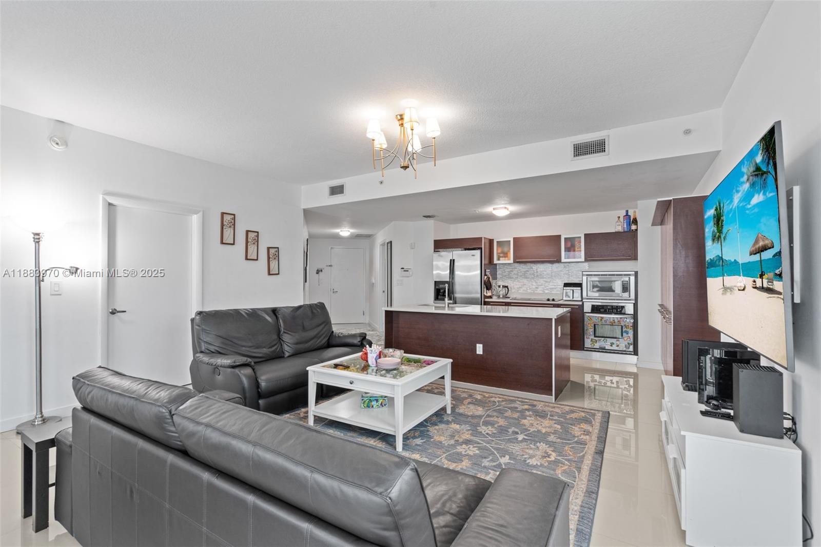 1900 N Bayshore Dr # 4018