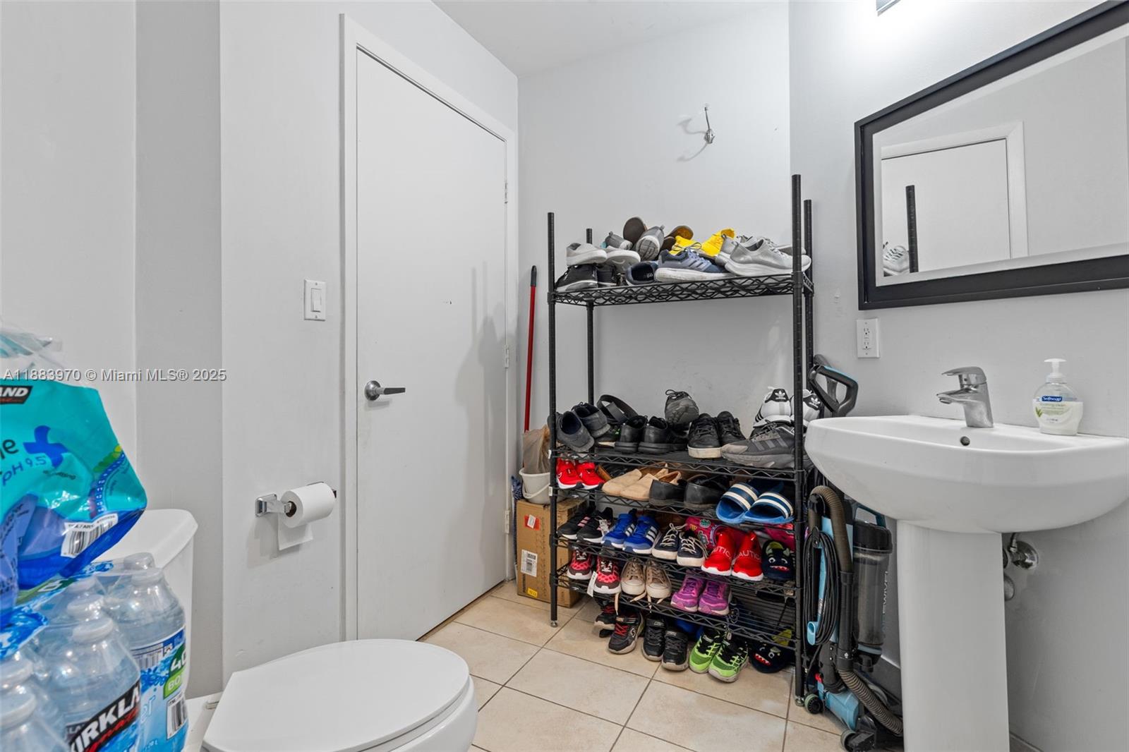 1900 N Bayshore Dr # 4018