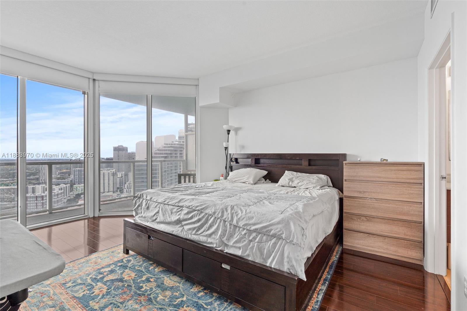 1900 N Bayshore Dr # 4018