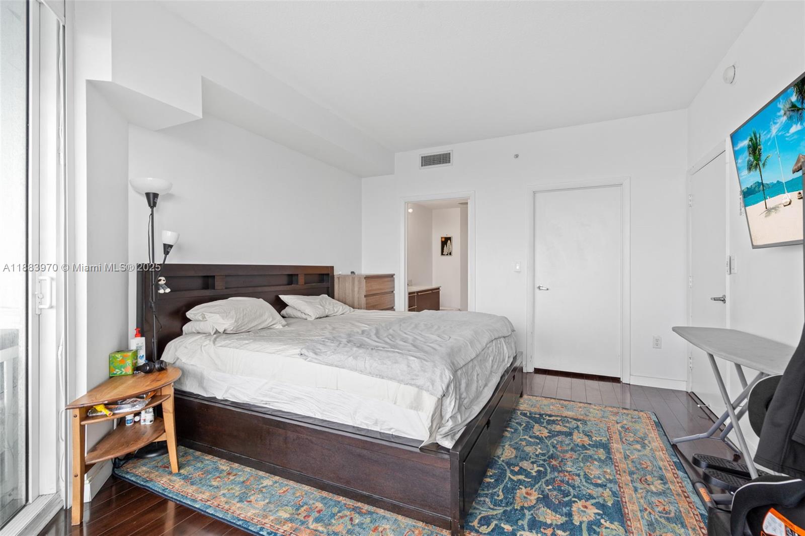 1900 N Bayshore Dr # 4018
