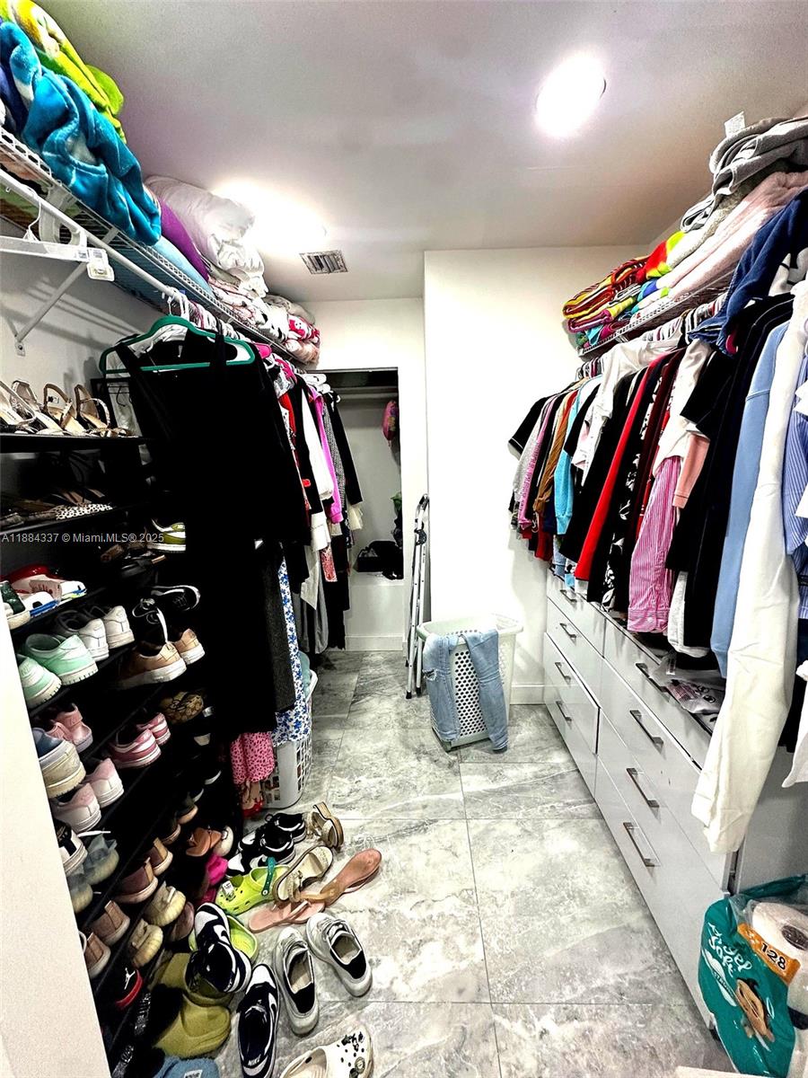 10241 Dominican Dr, Cutler Bay