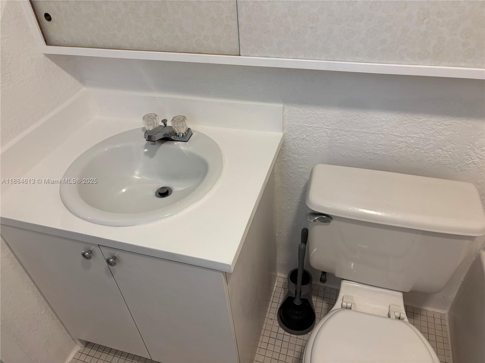 1255 W 49th Pl # F103