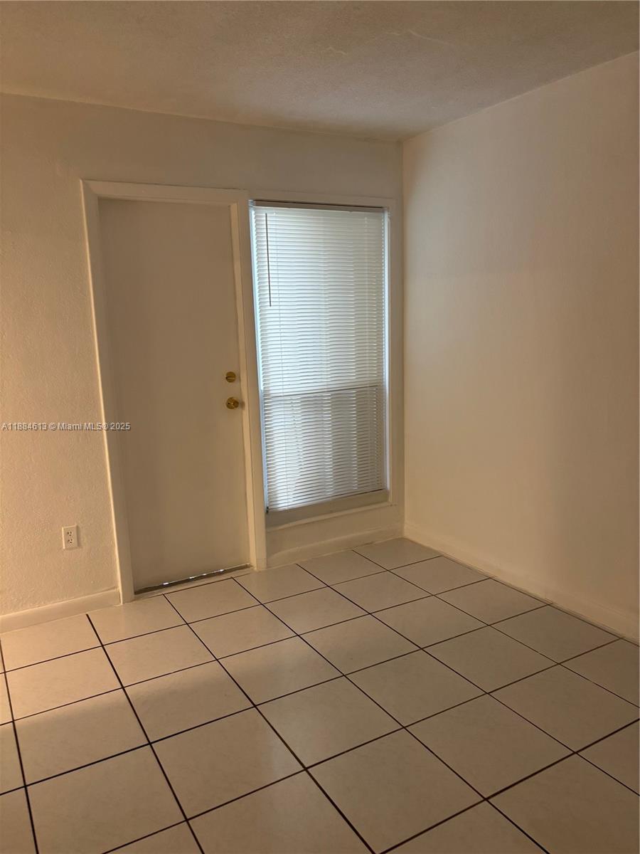 1255 W 49th Pl # F103