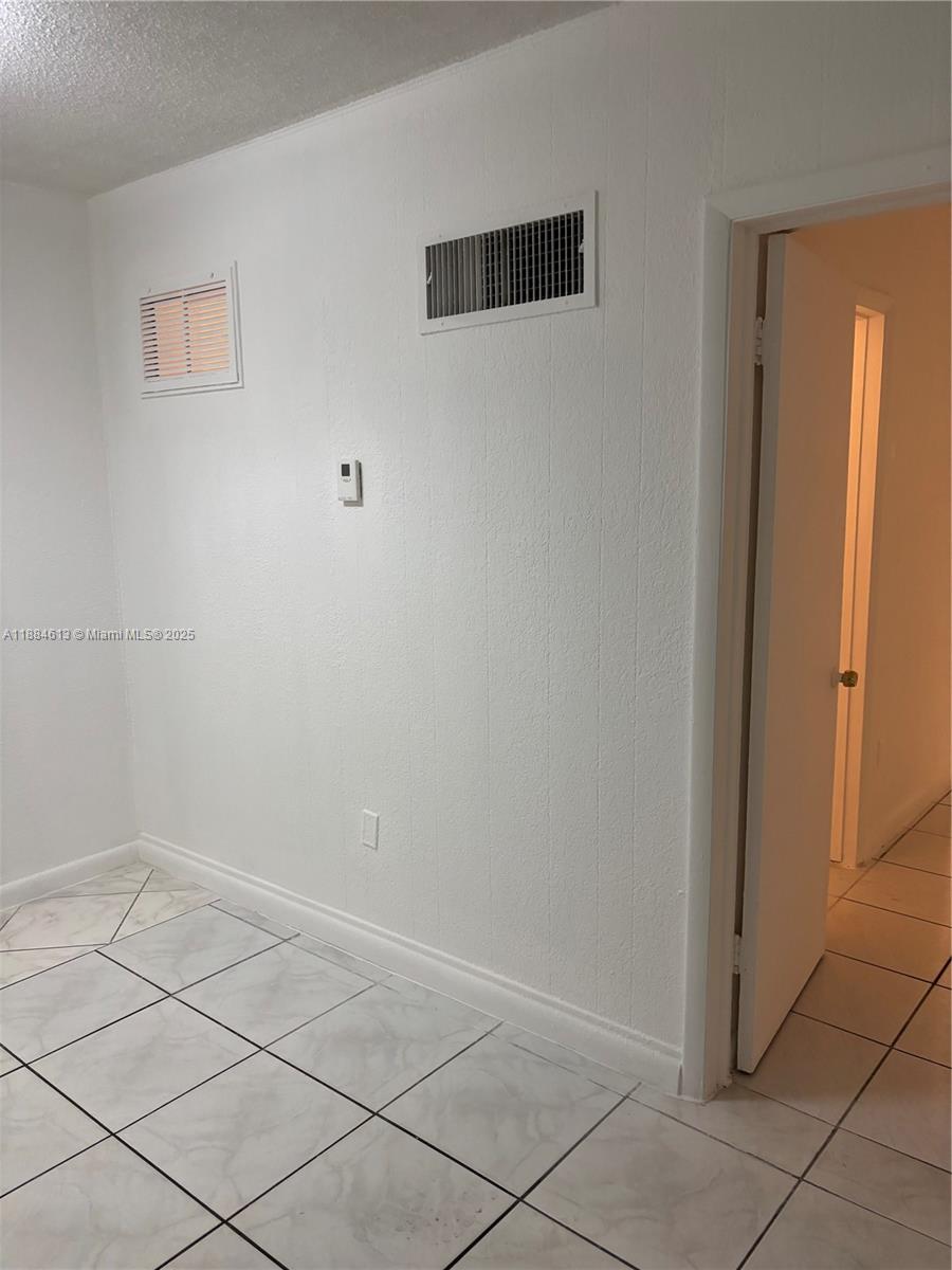 1255 W 49th Pl # F103