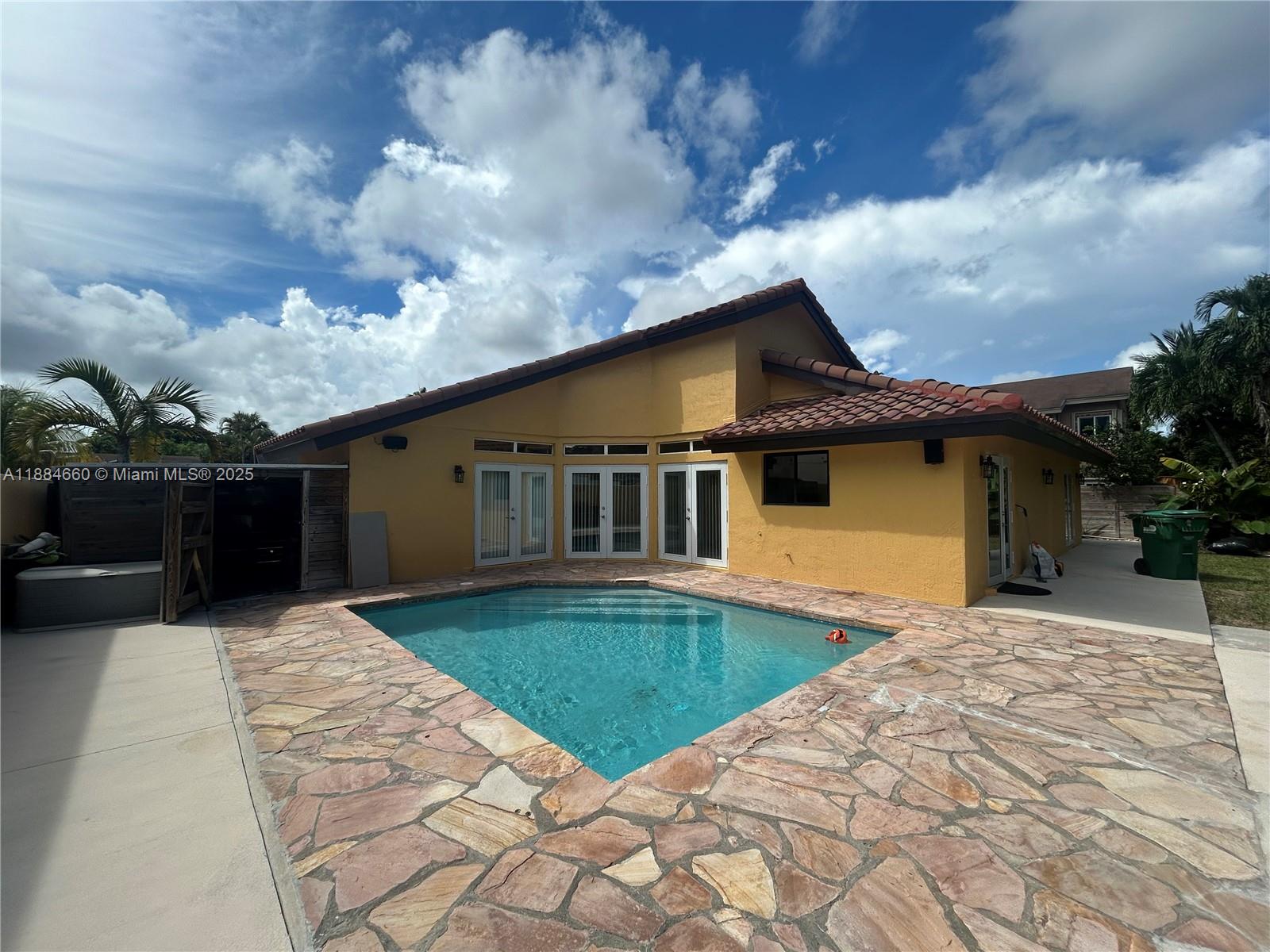 20627 NE 9th Pl.
