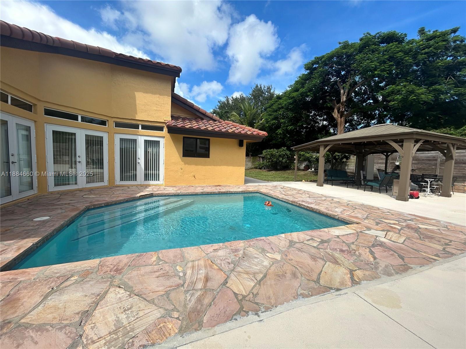 20627 NE 9th Pl.