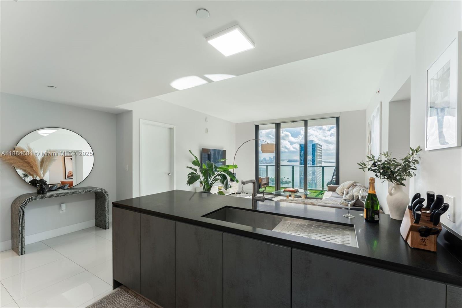 1010 Brickell Ave # 3004