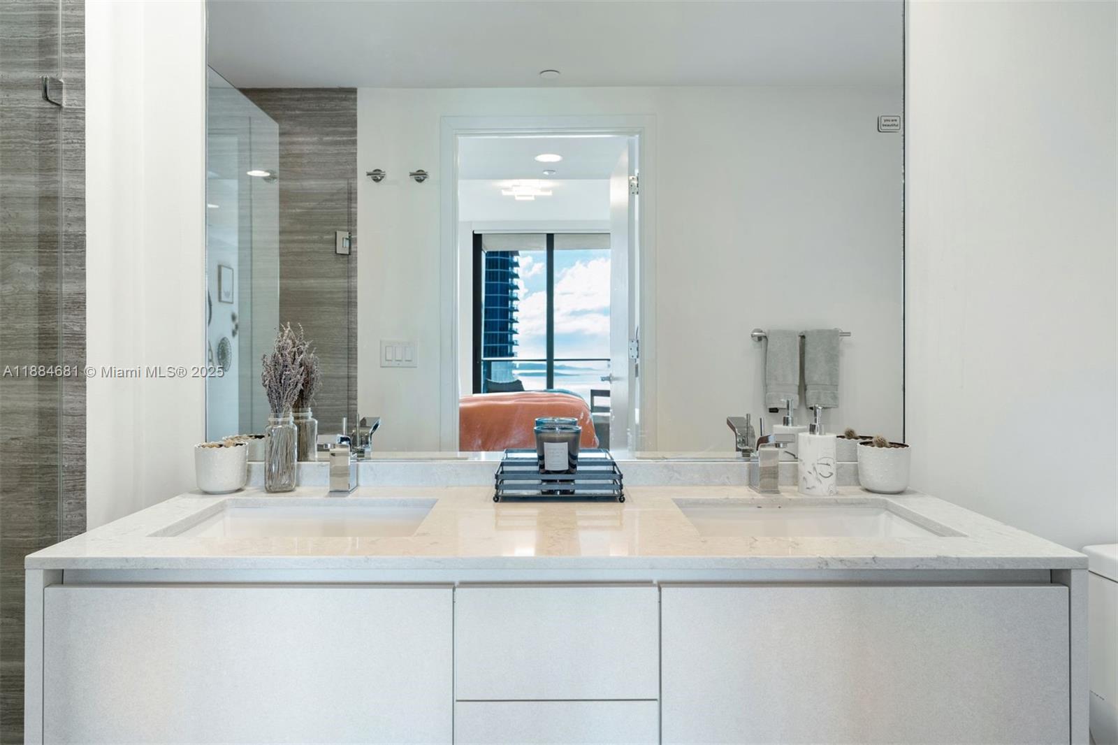 1010 Brickell Ave # 3004