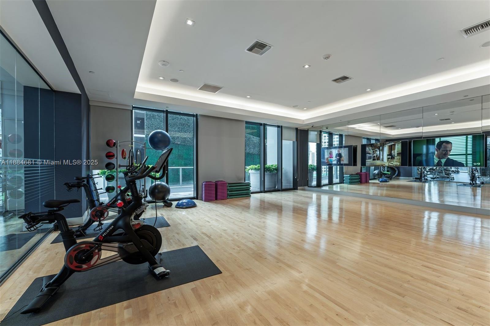 1010 Brickell Ave # 3004
