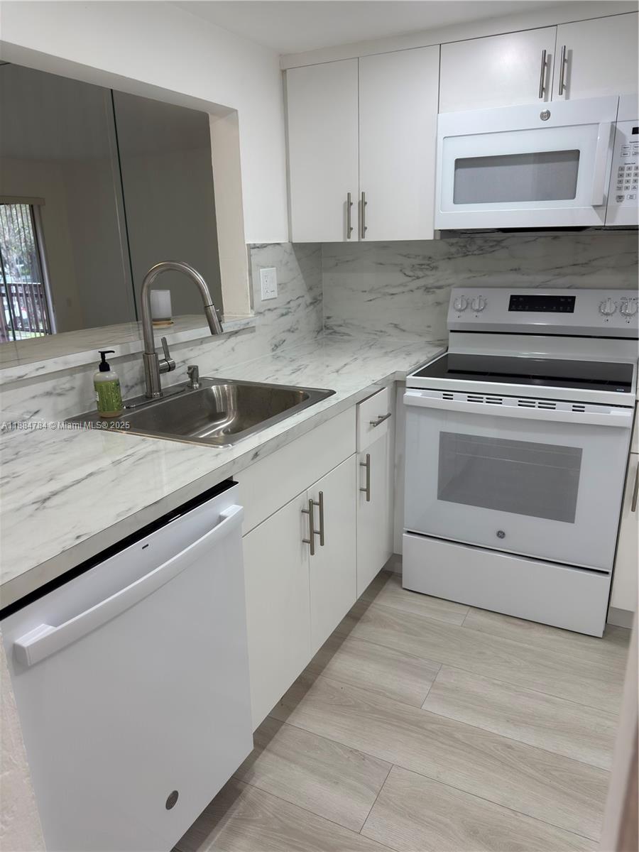 11291 SW 88th St # 202M