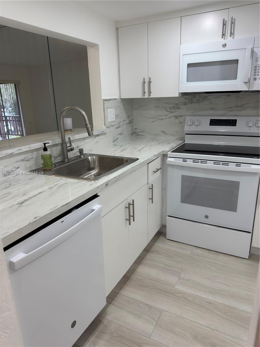 11291 SW 88th St # 202M