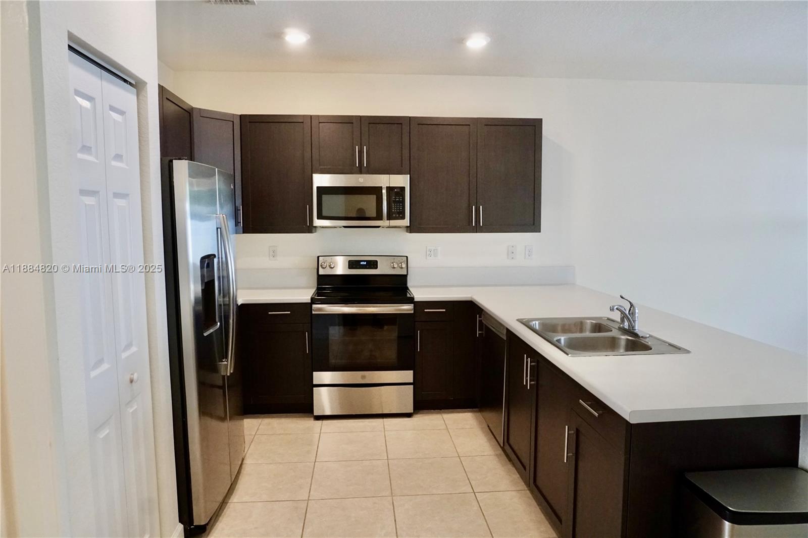 10606 W 33rd Ct # 10606