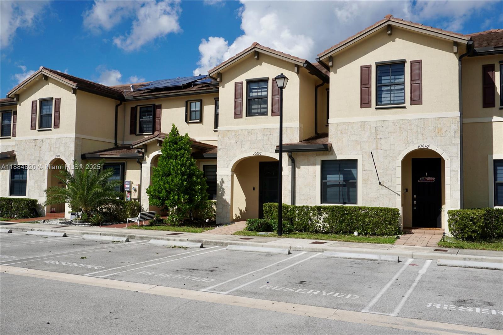 10606 W 33rd Ct # 10606