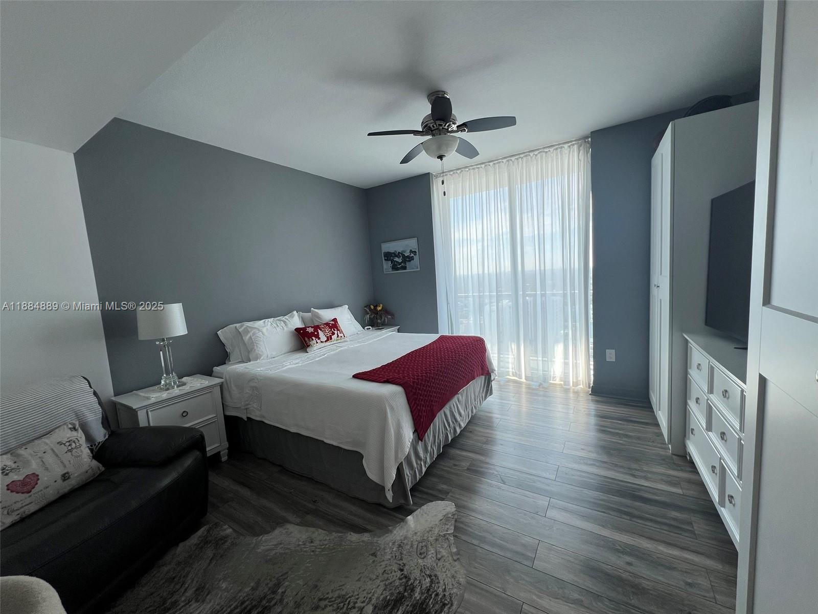 1111 SW 1st Ave Unit: 3225 SHORT TERM