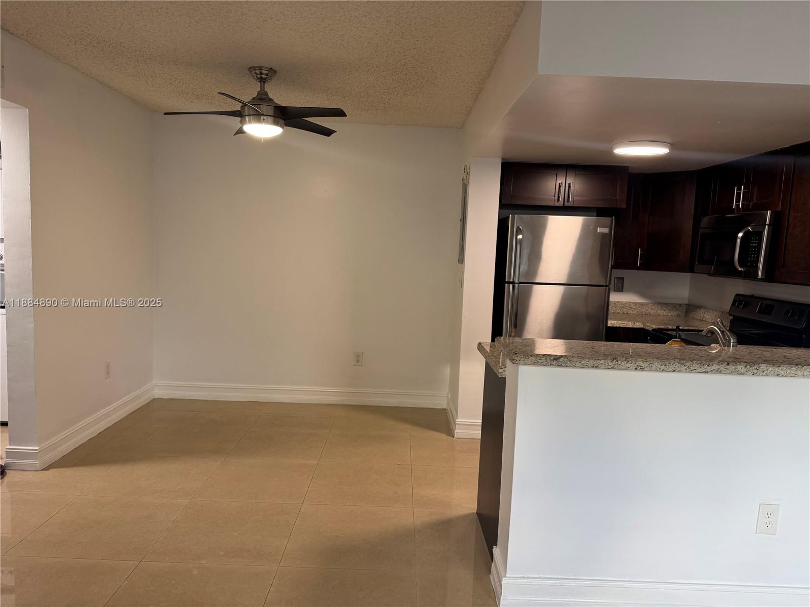 670 NW 85th Pl # 106 Unit: 11-106