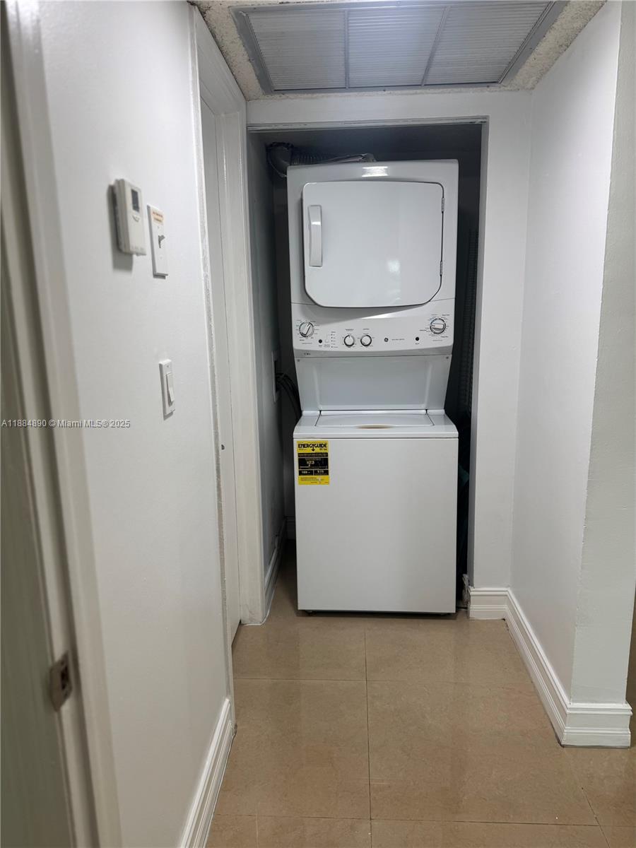 670 NW 85th Pl # 106 Unit: 11-106