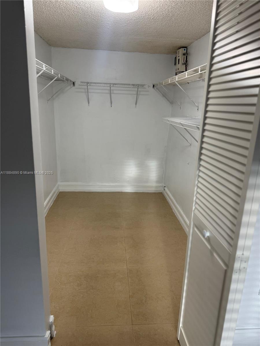 670 NW 85th Pl # 106 Unit: 11-106