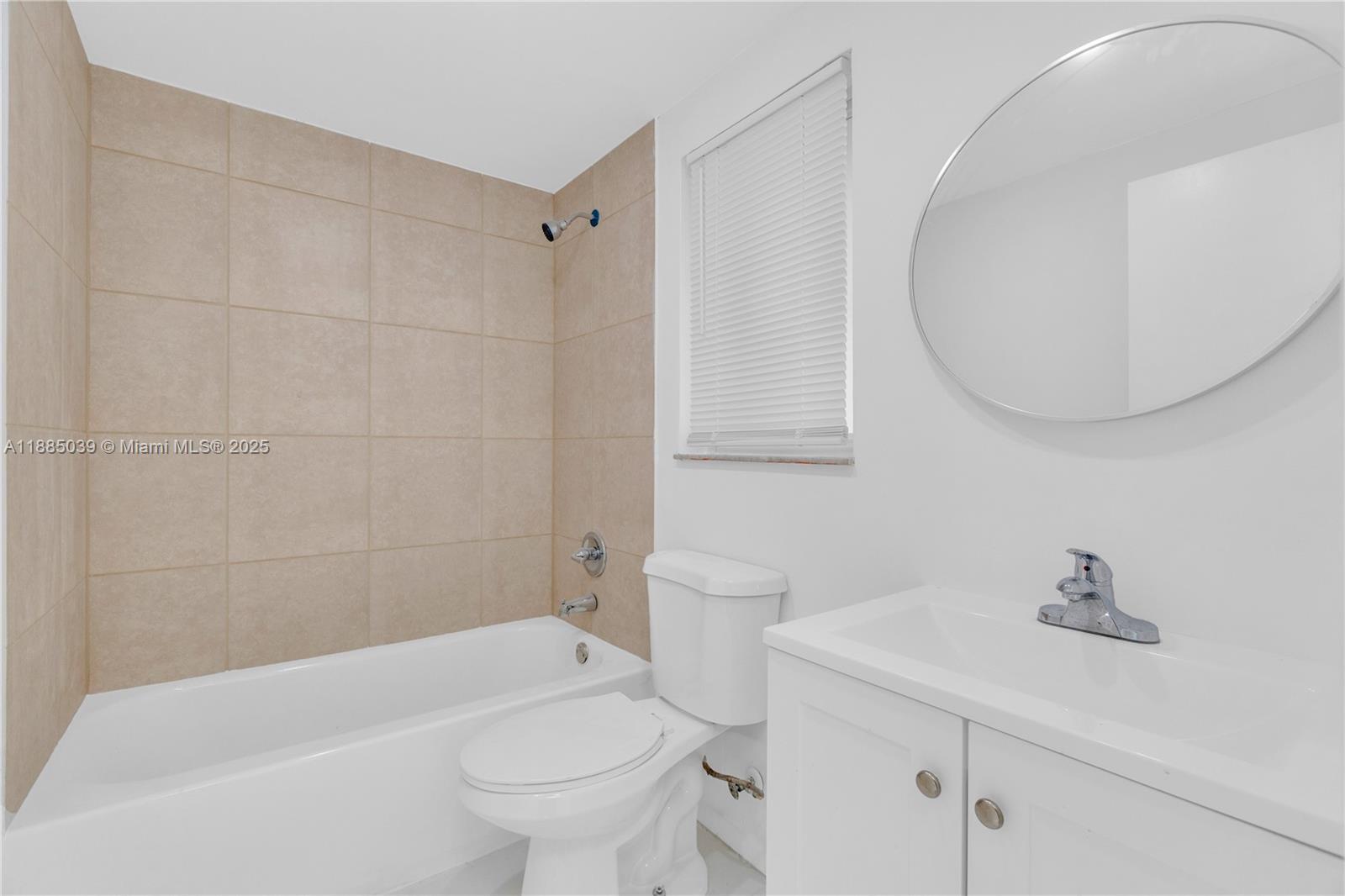 1428 NE 2nd Ave # 2