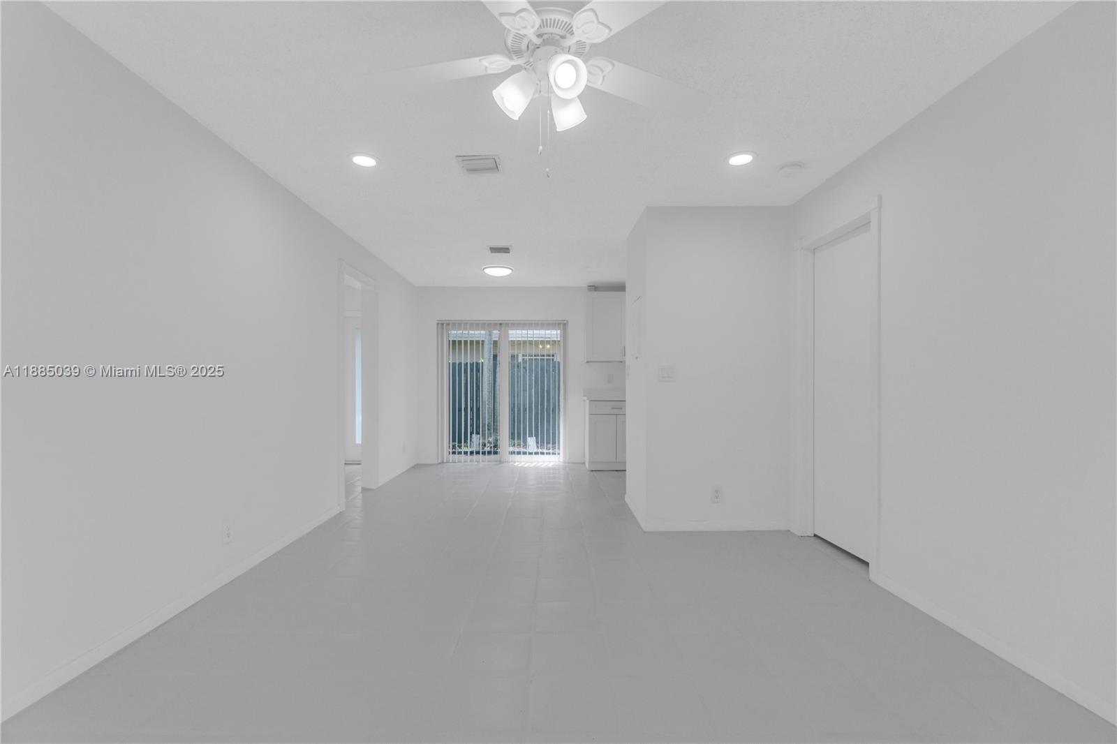 1428 NE 2nd Ave # 2
