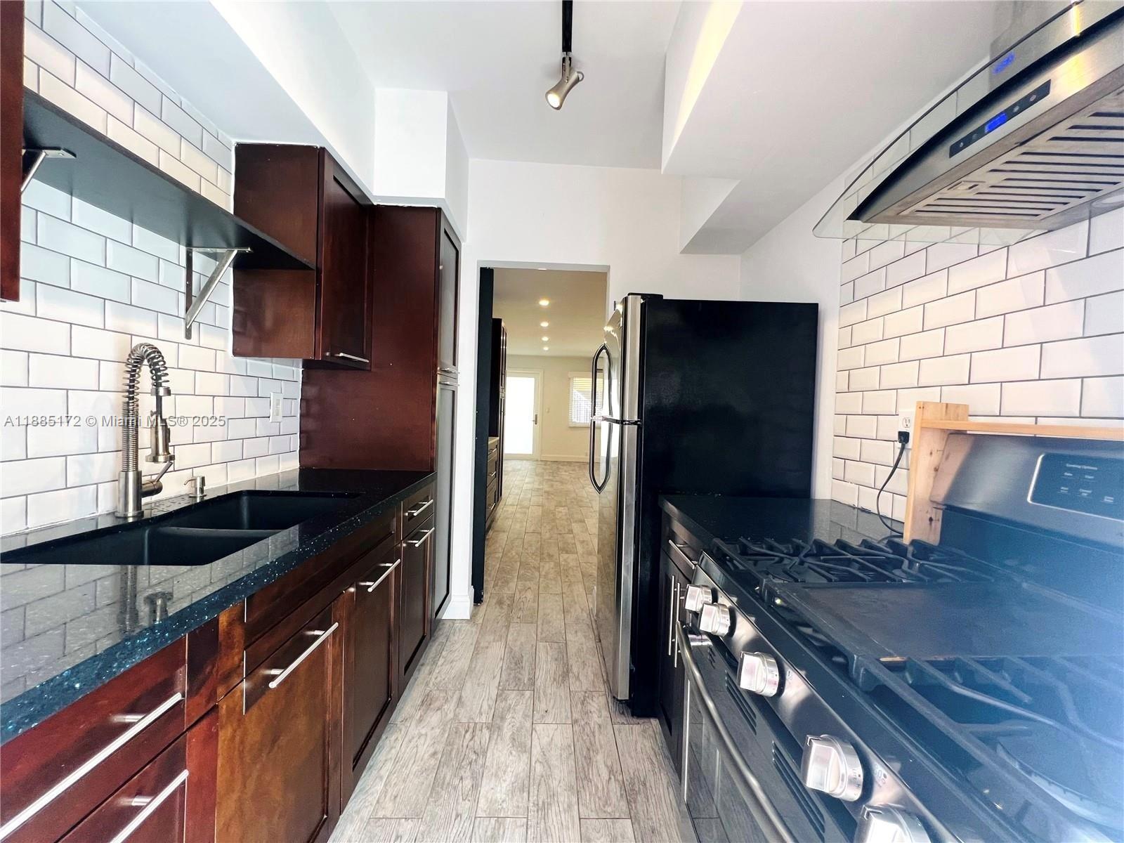 644 Meridian Ave # 6