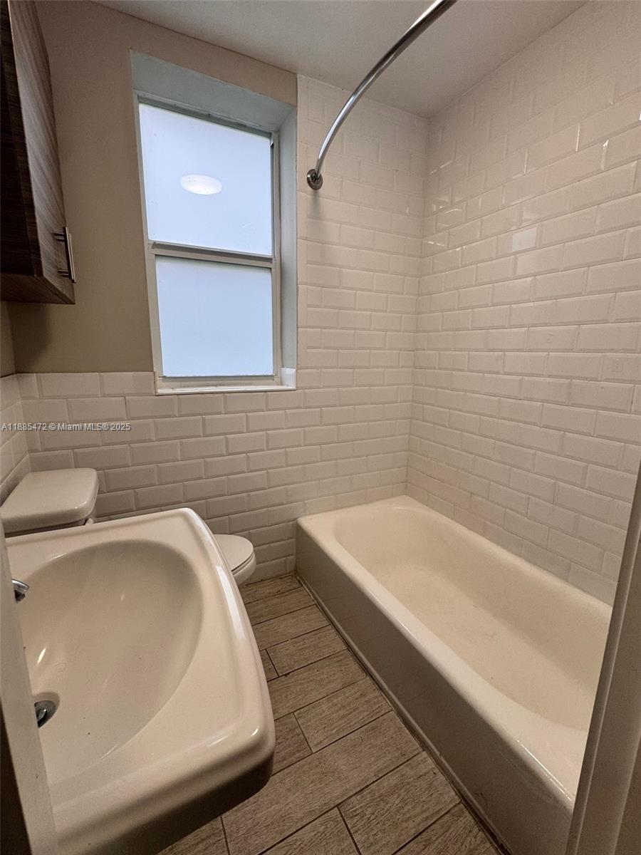 115 Menores Ave # 6
