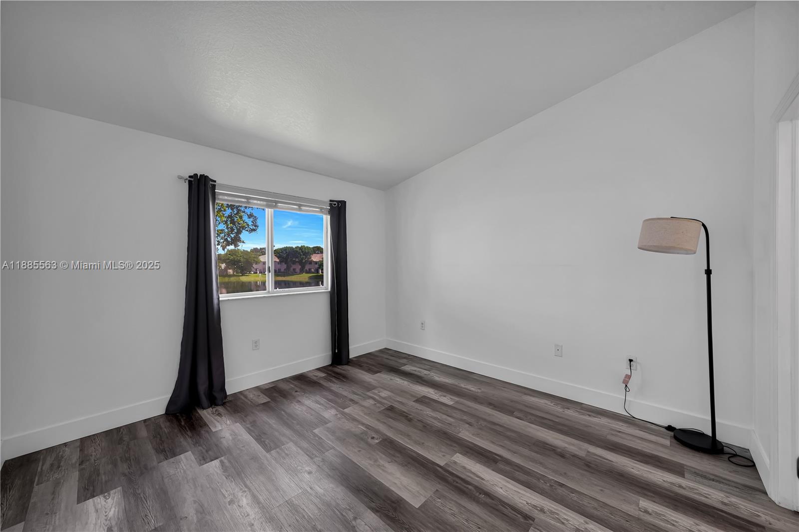 1261 SE 27th St # 203