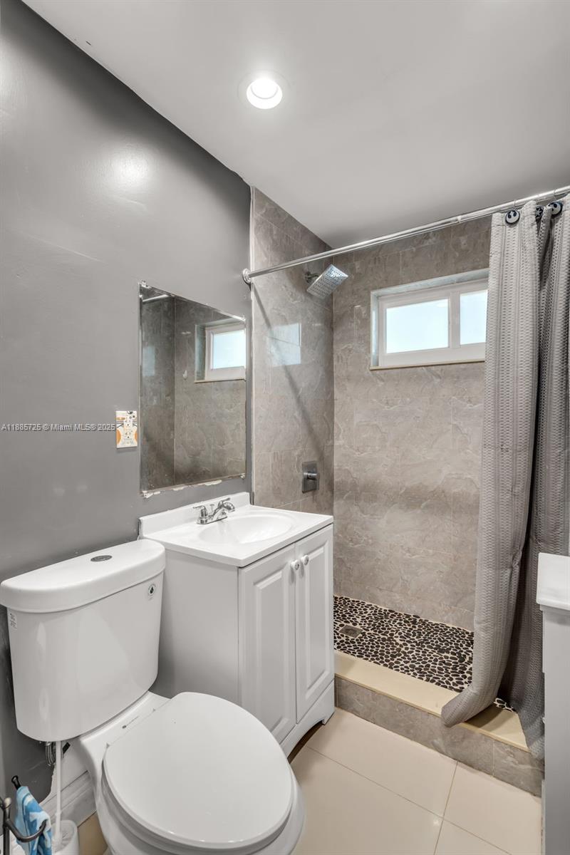 125 NW 127th St