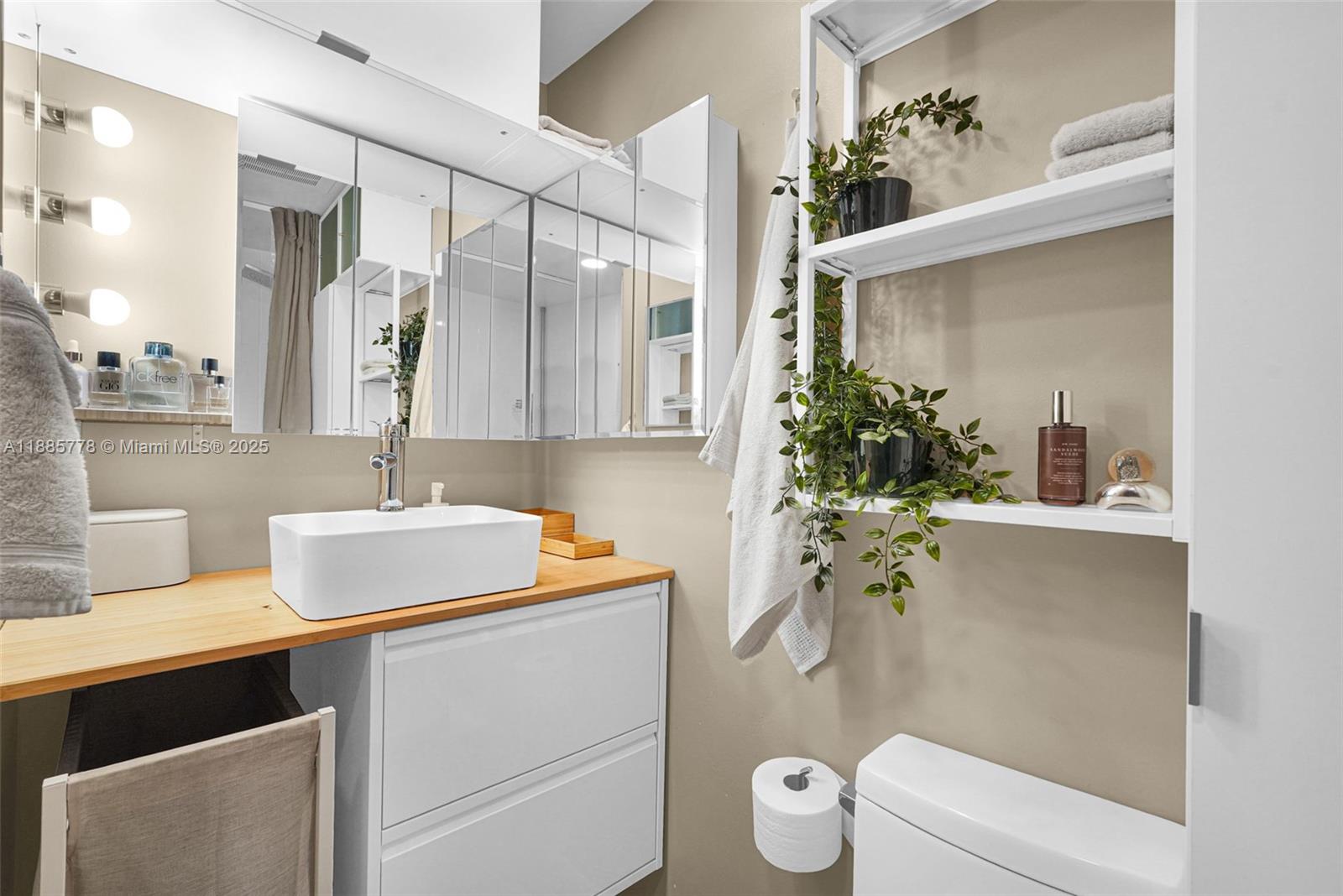 1750 N Bayshore Dr # 3708