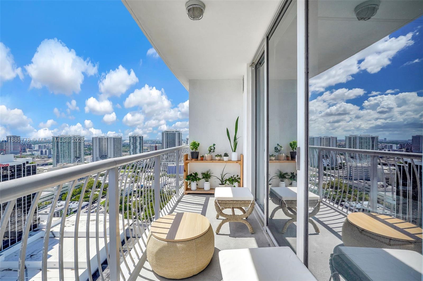 1750 N Bayshore Dr # 3708