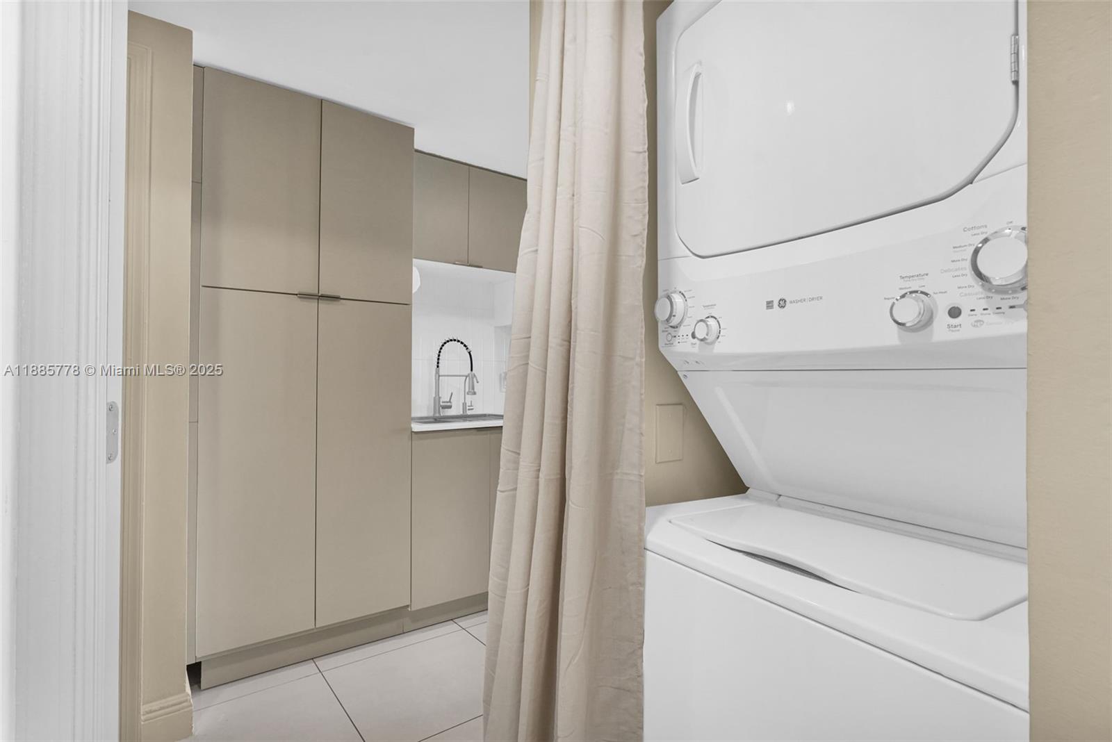 1750 N Bayshore Dr # 3708