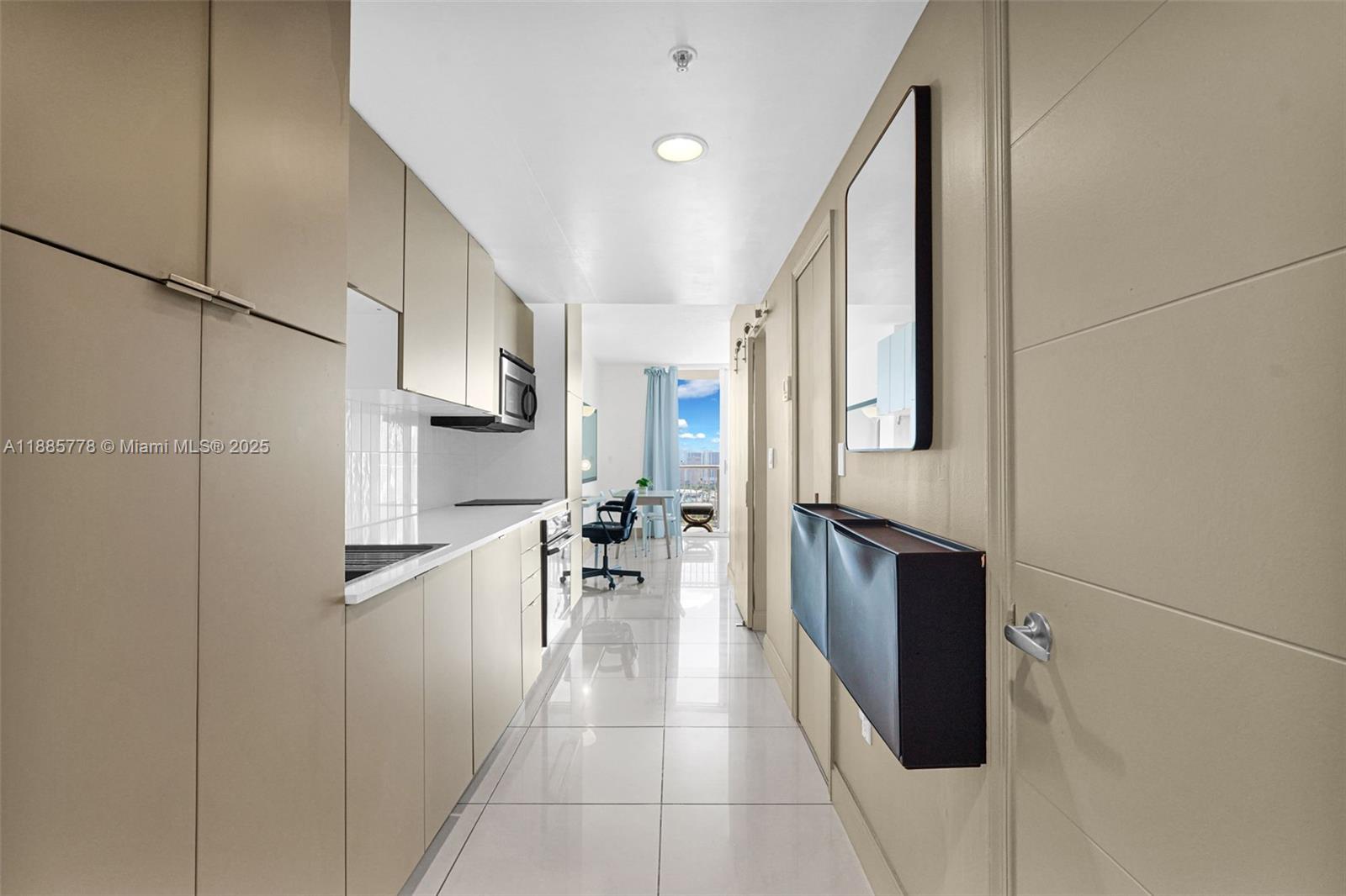 1750 N Bayshore Dr # 3708