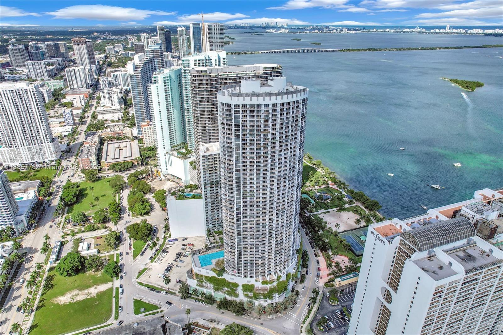 1750 N Bayshore Dr # 3708