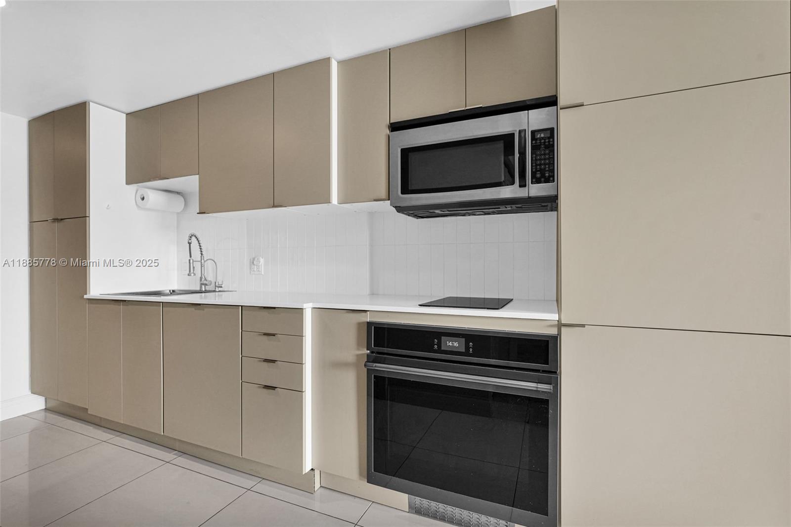 1750 N Bayshore Dr # 3708