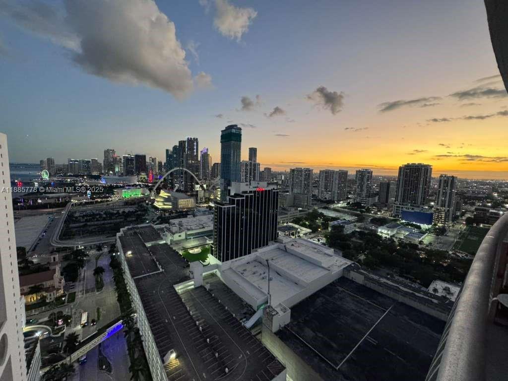 1750 N Bayshore Dr # 3708